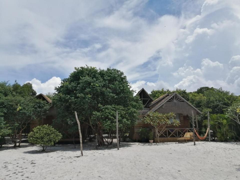 Green Blue Beach Hostel เกาะรงสำลน ภายนอก รูปภาพ