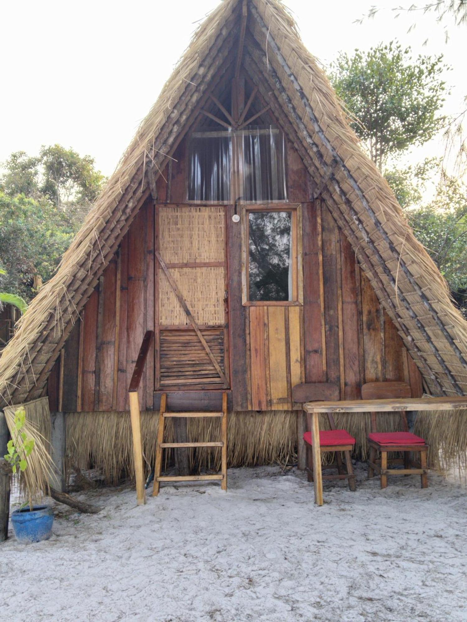 Green Blue Beach Hostel เกาะรงสำลน ภายนอก รูปภาพ