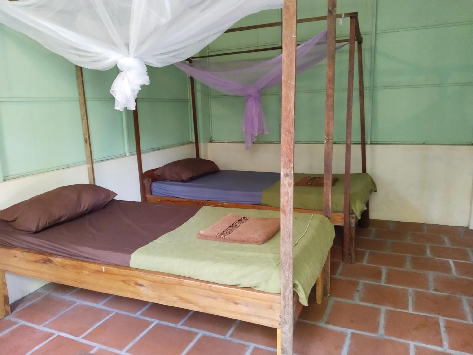 Green Blue Beach Hostel เกาะรงสำลน ภายนอก รูปภาพ