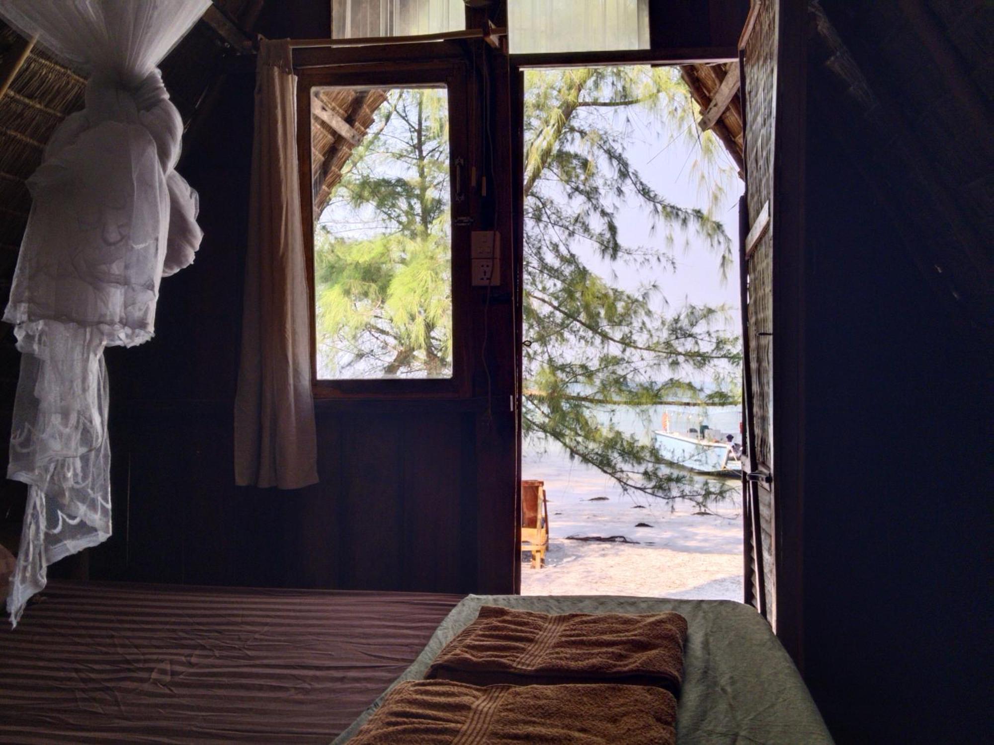 Green Blue Beach Hostel เกาะรงสำลน ภายนอก รูปภาพ