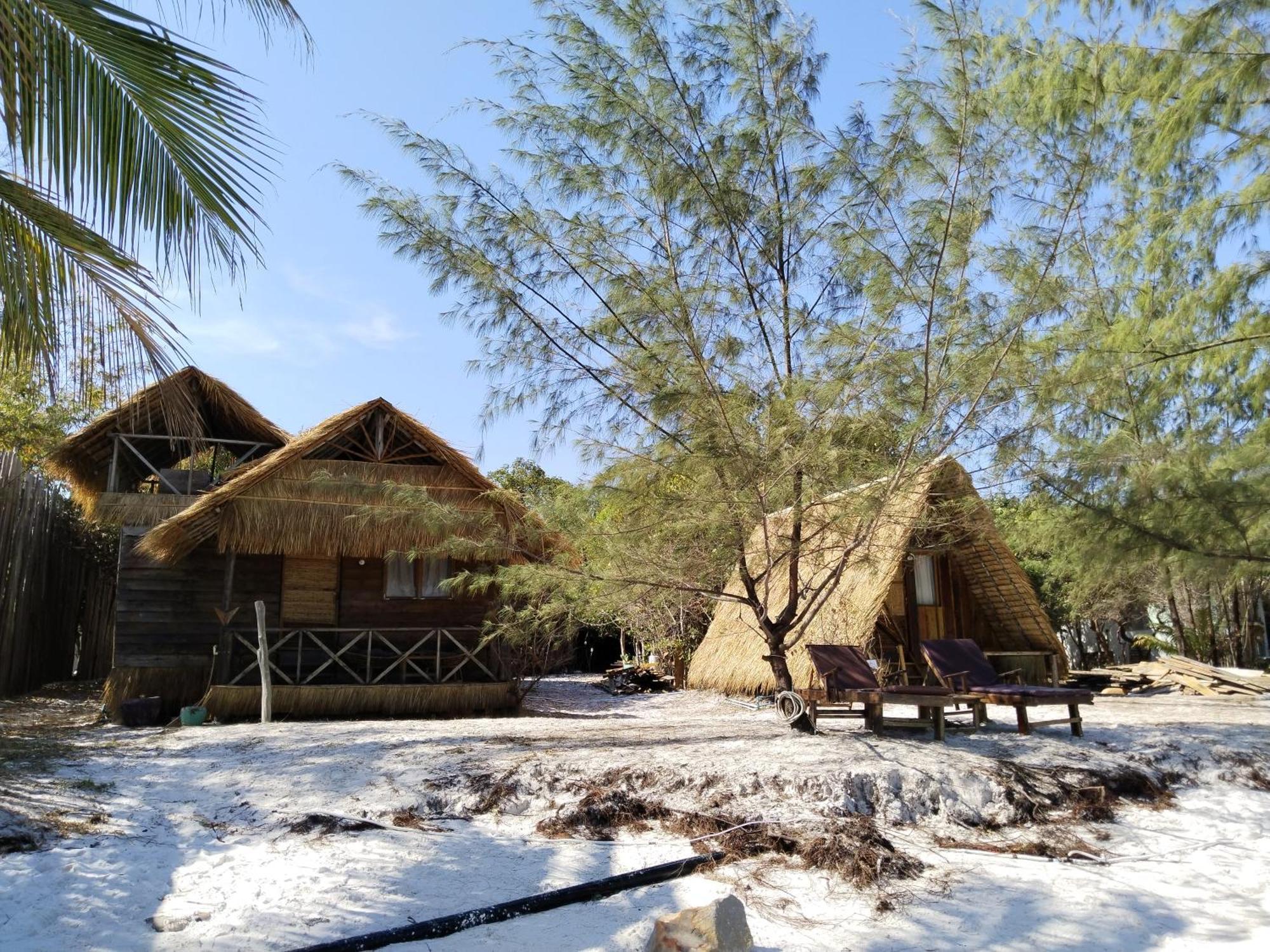 Green Blue Beach Hostel เกาะรงสำลน ภายนอก รูปภาพ