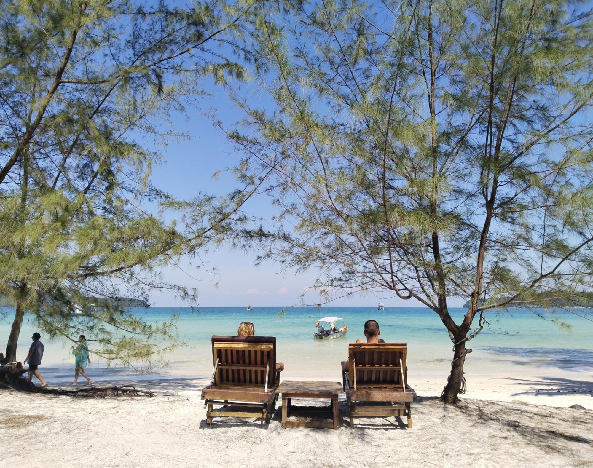 Green Blue Beach Hostel เกาะรงสำลน ภายนอก รูปภาพ