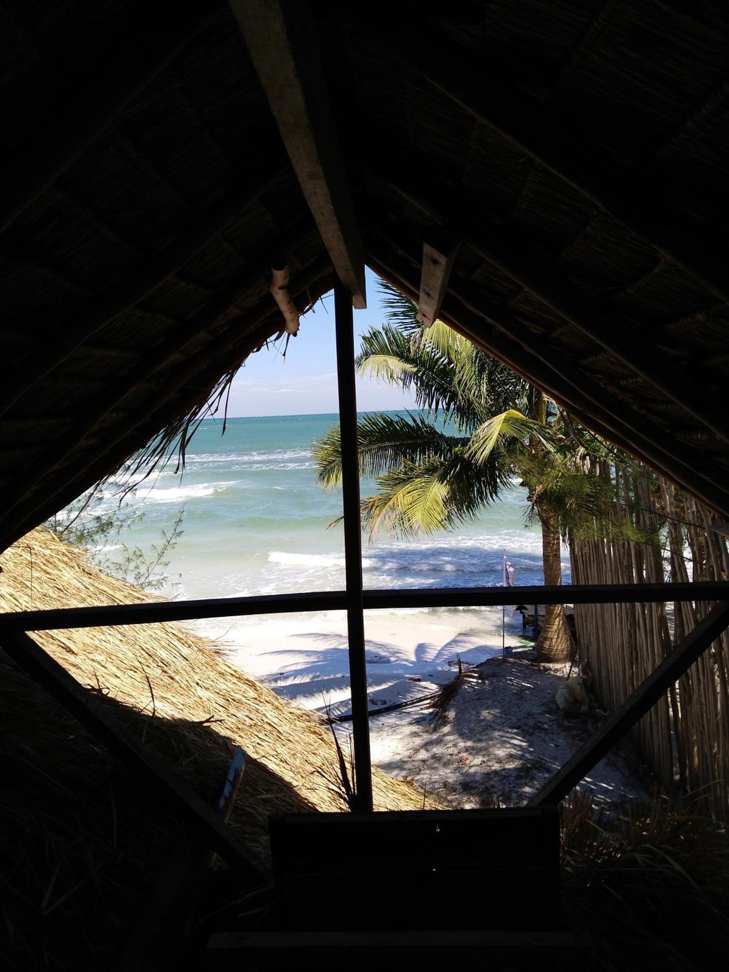 Green Blue Beach Hostel เกาะรงสำลน ภายนอก รูปภาพ