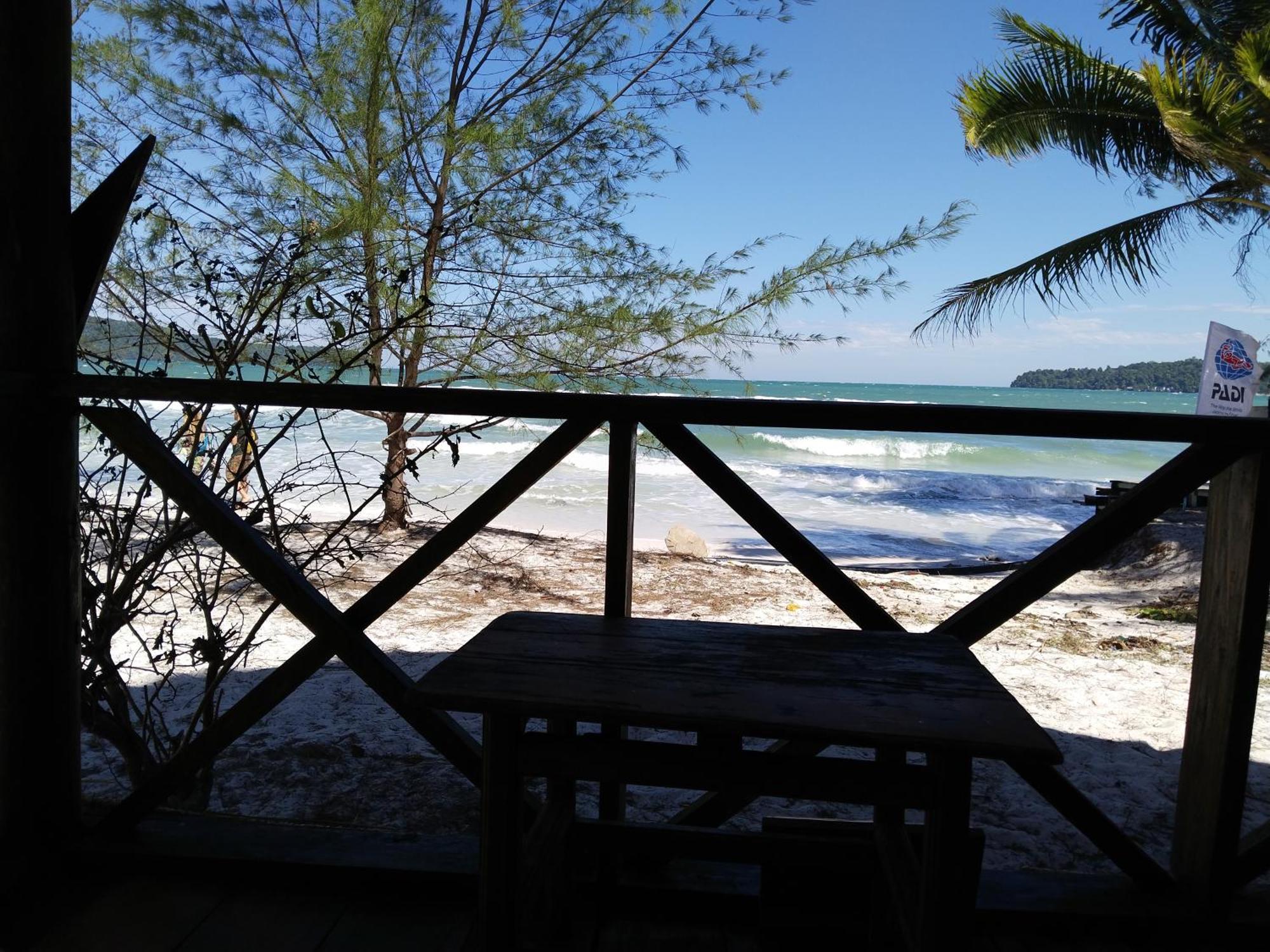 Green Blue Beach Hostel เกาะรงสำลน ภายนอก รูปภาพ