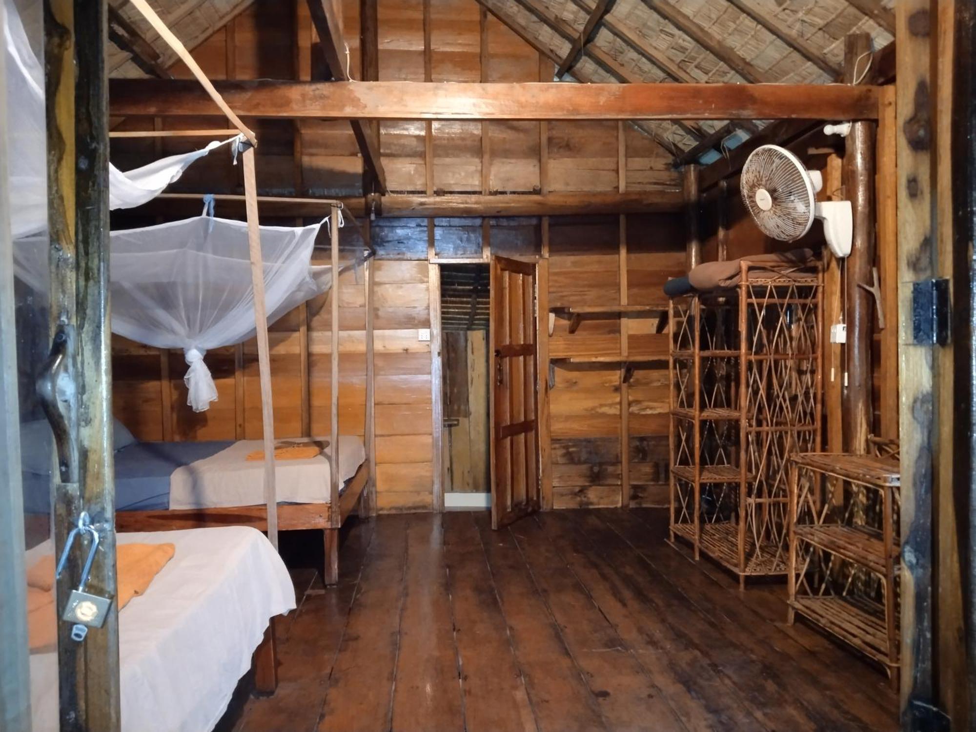 Green Blue Beach Hostel เกาะรงสำลน ภายนอก รูปภาพ