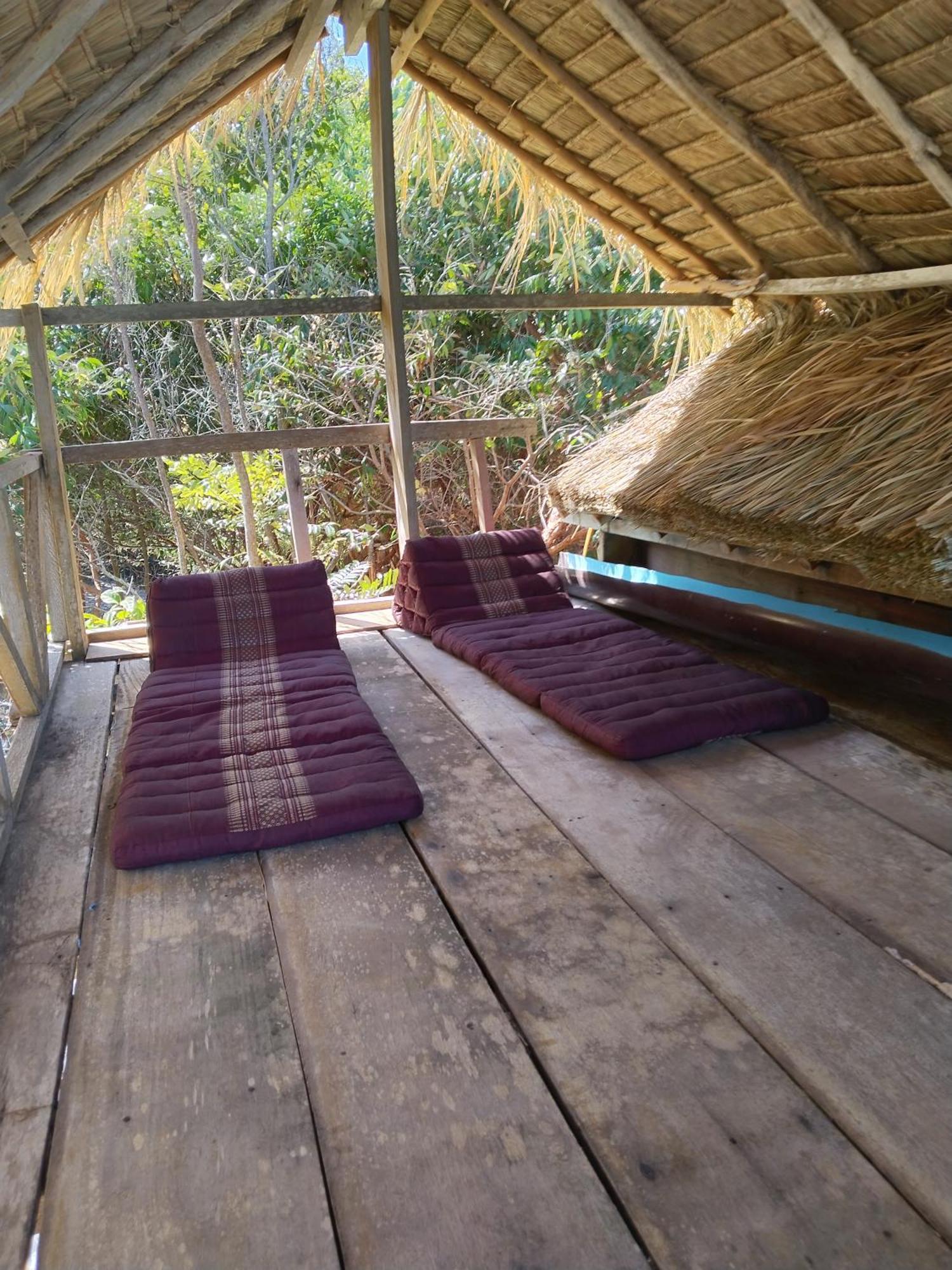Green Blue Beach Hostel เกาะรงสำลน ภายนอก รูปภาพ
